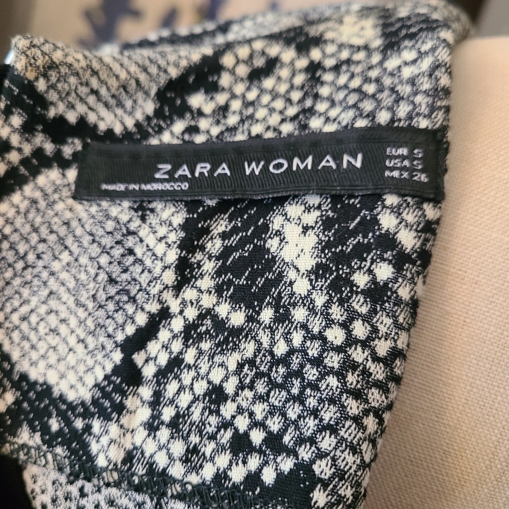 Zara Shift Dress in Snakeskin Pattern - Picture 7 of 7